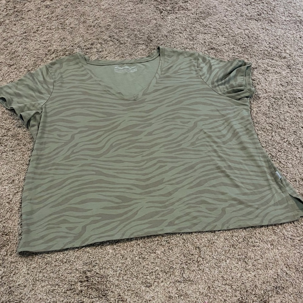 Eddie Bauer Olive Zebra Print V-Neck Tee